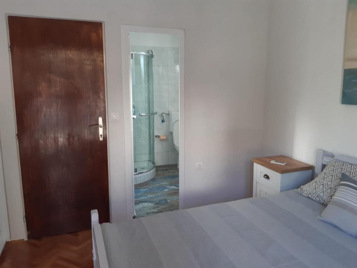 Jona Dugi Rat Exterior foto